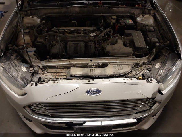 3FA6P0H76FR173527 Ford FUSION SE