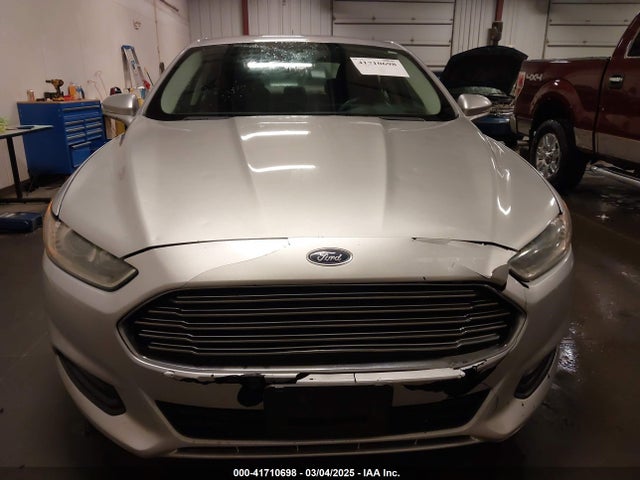 3FA6P0H76FR173527 Ford FUSION SE