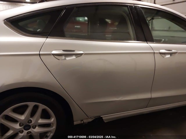 3FA6P0H76FR173527 Ford FUSION SE