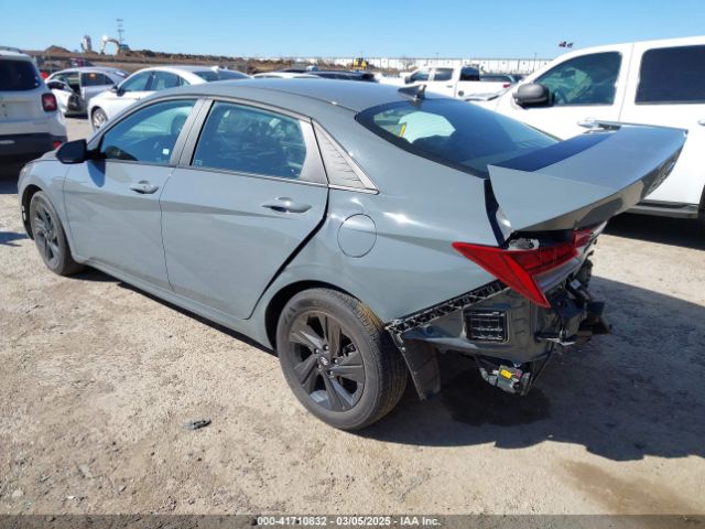 KMHLM4AJ7NU029118 Hyundai Elantra Hybrid Blue