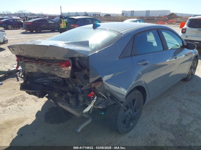 KMHLM4AJ7NU029118 Hyundai Elantra Hybrid Blue