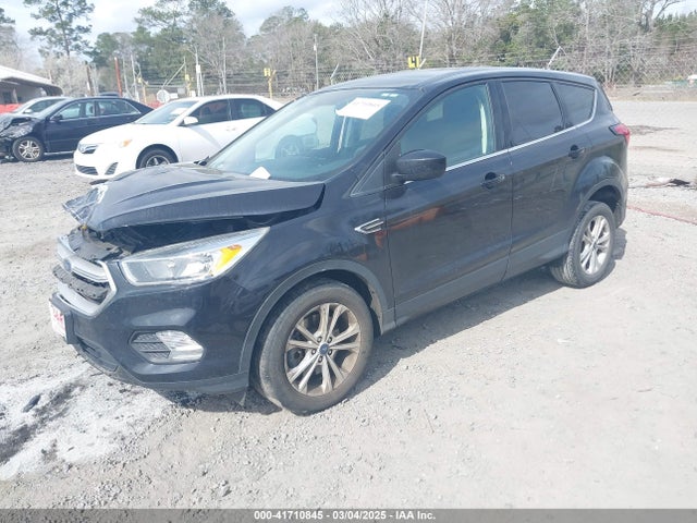 Ford ESCAPE SE 2019 1FMCU9GD7KUB68806 Image 2