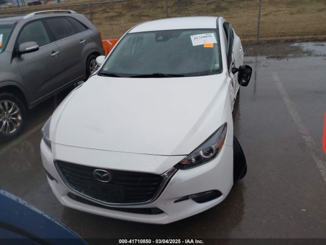 3MZBN1V3XJM256788 Mazda Mazda3 Touring