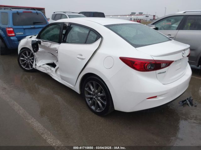 3MZBN1V3XJM256788 Mazda Mazda3 Touring