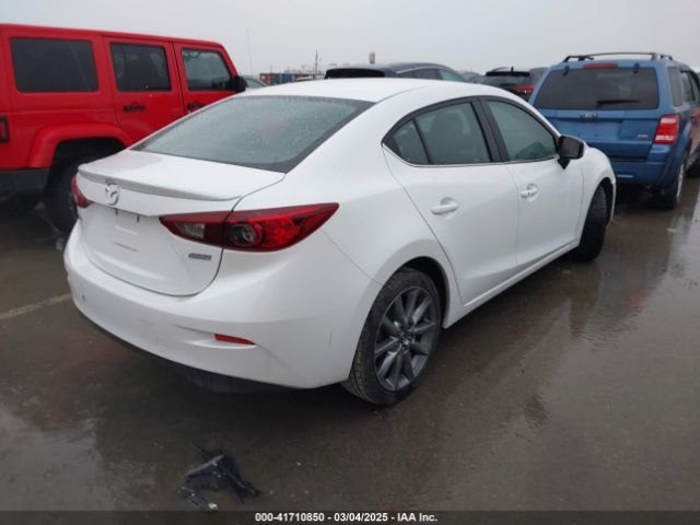 3MZBN1V3XJM256788 Mazda Mazda3 Touring