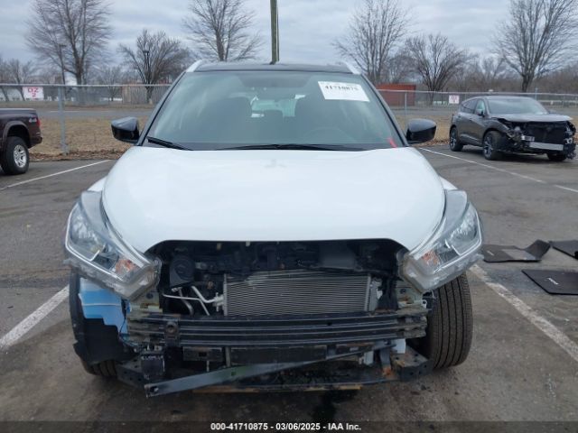 3N1CP5CU0JL510389 Nissan KICKS SV