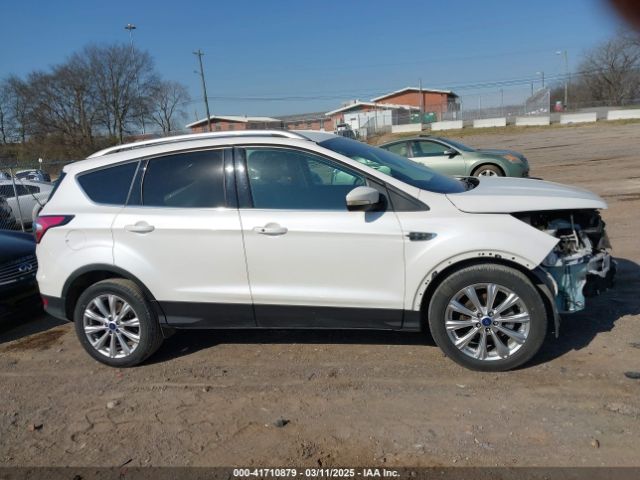 1FMCU0JD0HUC90100 Ford Escape Titanium