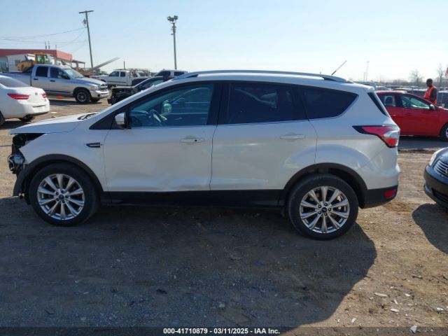 1FMCU0JD0HUC90100 Ford Escape Titanium