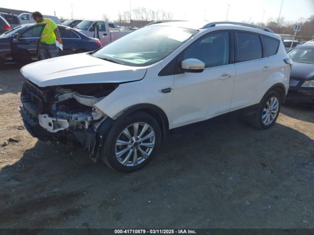 1FMCU0JD0HUC90100 Ford Escape Titanium