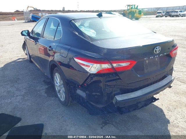 4T1B11HK8KU197444 Toyota CAMRY LE
