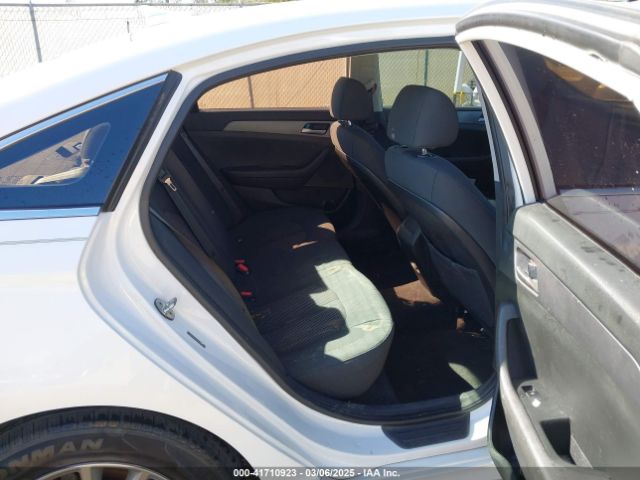 5NPE24AF5KH738070 Hyundai SONATA SE