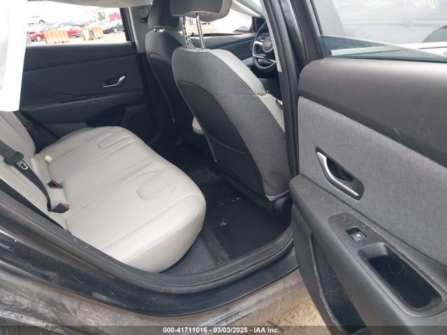 5NPLP4AG5MH013069 Hyundai Elantra Limited