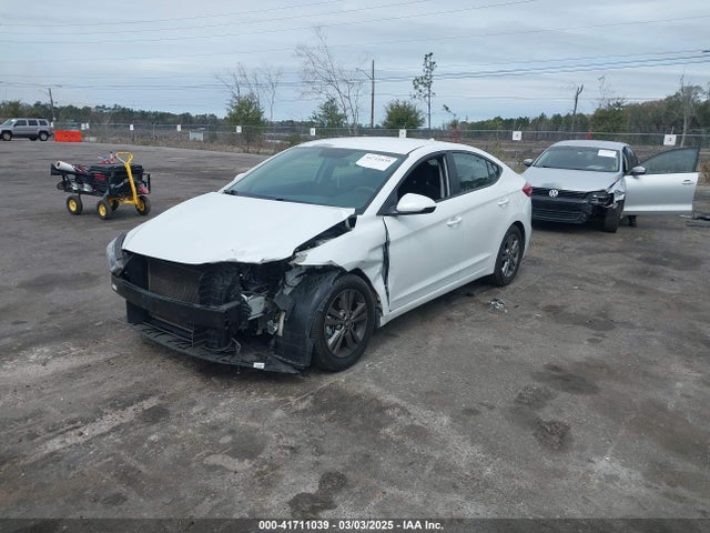 5NPD84LF0JH319128 Hyundai ELANTRA SEL