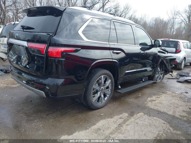 7SVAAABA2RX040362 Toyota Sequoia Capstone