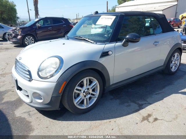 2011 MINI COOPER WMWZN3C57BT133094 Photo 1