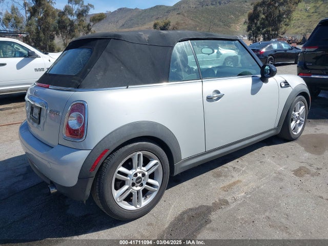 2011 MINI COOPER WMWZN3C57BT133094 Photo 3