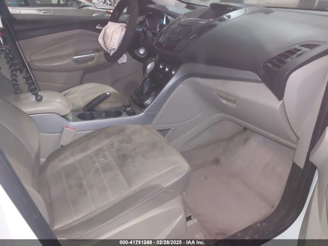 1FMCU9GX2GUB93968 Ford ESCAPE SE