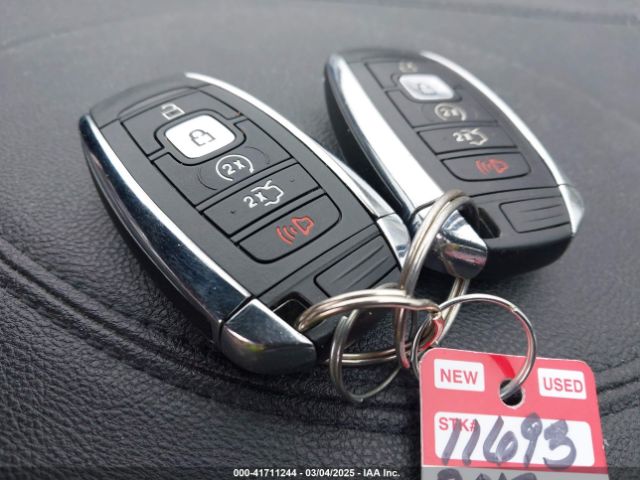 5LMCJ3D93HUL54581 Lincoln Mkc Reserve