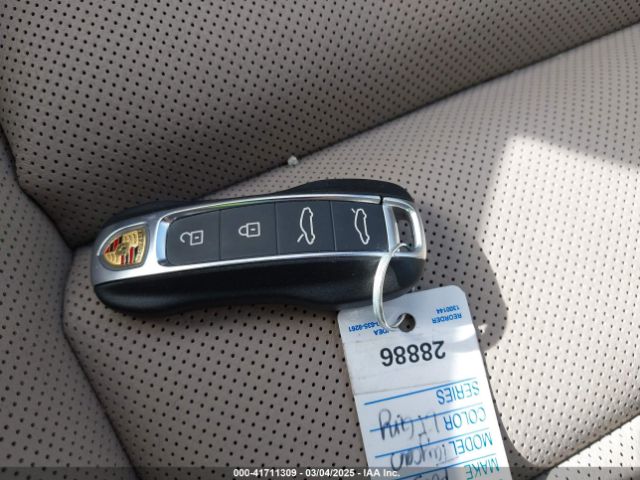 2025 PORSCHE TAYCAN WP0AA2Y16SSA08270 Photo 10