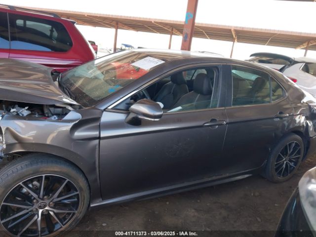4T1G11AK8NU685930 Toyota CAMRY SE