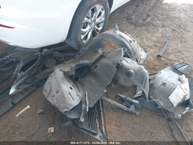 4T1G11AK8NU685930 Toyota CAMRY SE