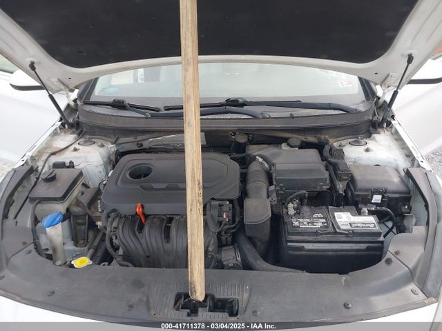 5NPE24AF5FH010559 Hyundai SONATA SE