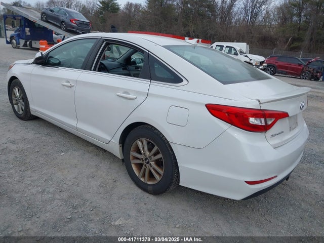 5NPE24AF5FH010559 Hyundai SONATA SE