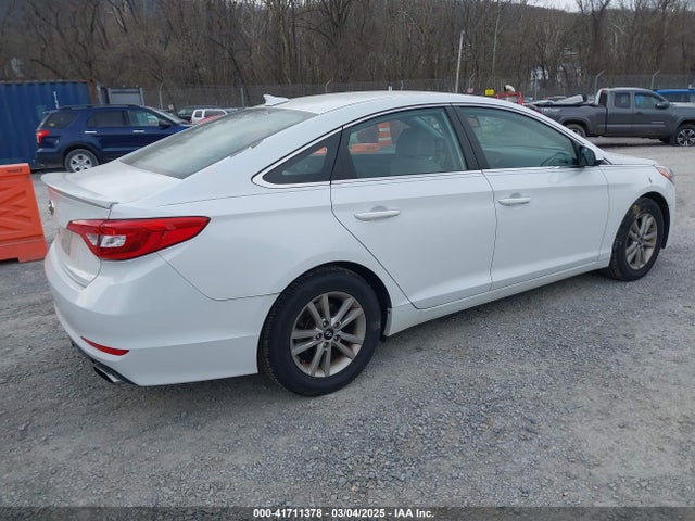 5NPE24AF5FH010559 Hyundai SONATA SE