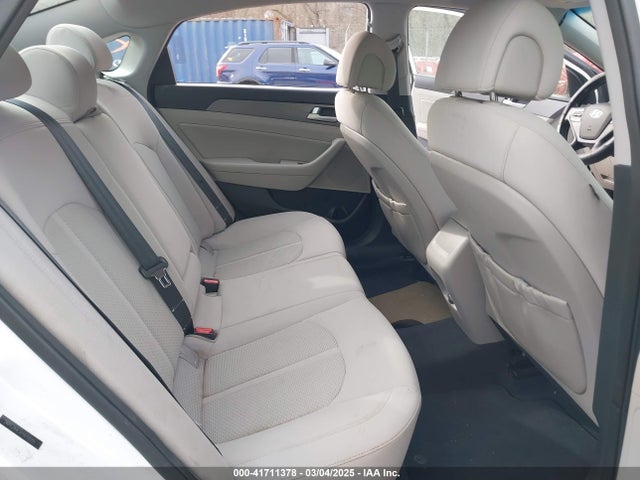 5NPE24AF5FH010559 Hyundai SONATA SE