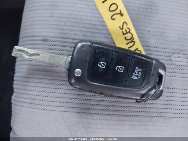 KMHRC8A31LU018571 Hyundai Venue Sel