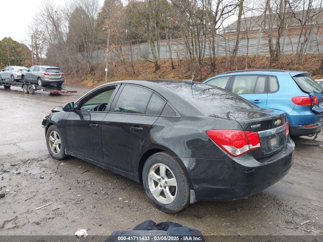 1G1PA5SG8F7280830 Chevrolet Cruze Ls Auto