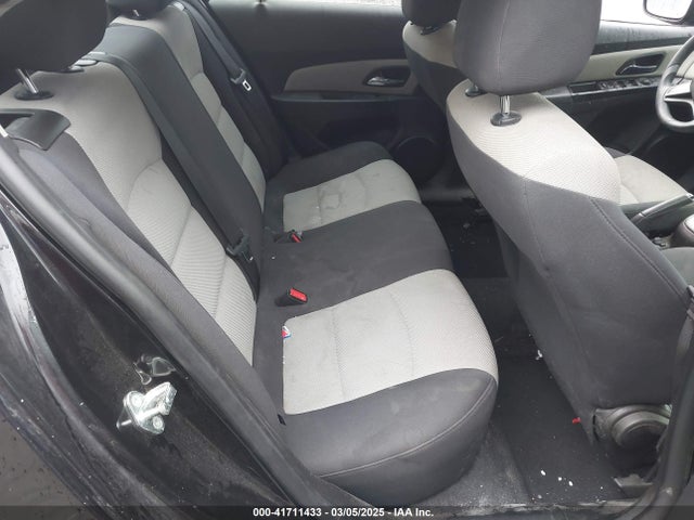 1G1PA5SG8F7280830 Chevrolet Cruze Ls Auto
