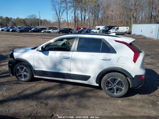 KNDCR3LE5P5044374 KIA NIRO EX
