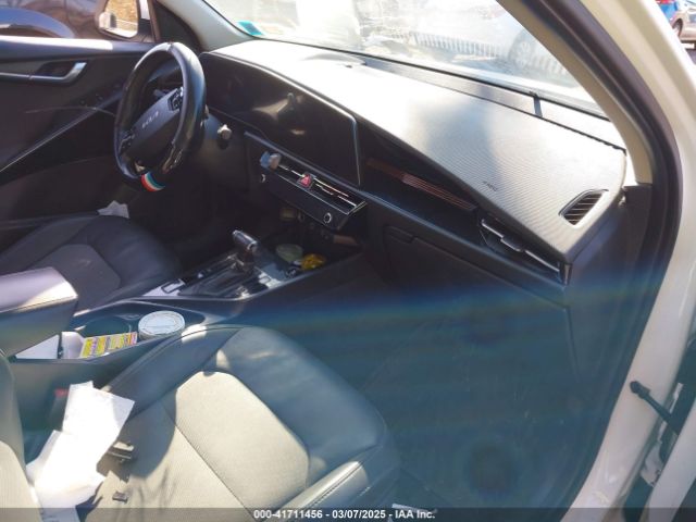 KNDCR3LE5P5044374 KIA NIRO EX