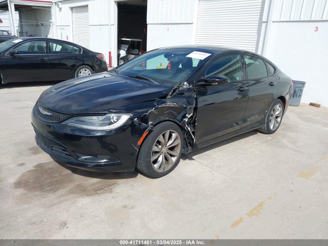 Chrysler 200 S 2015 1C3CCCBB9FN749139 Image 2