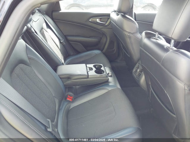 Chrysler 200 S 2015 1C3CCCBB9FN749139 Image 8