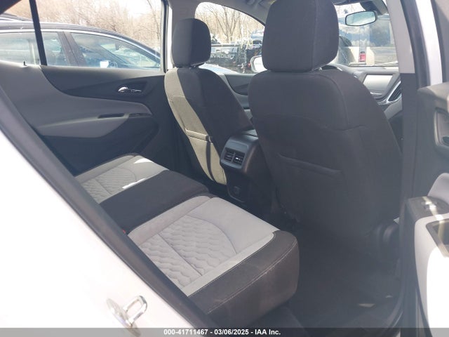 3GNAXREV3JL381718 Chevrolet EQUINOX LS
