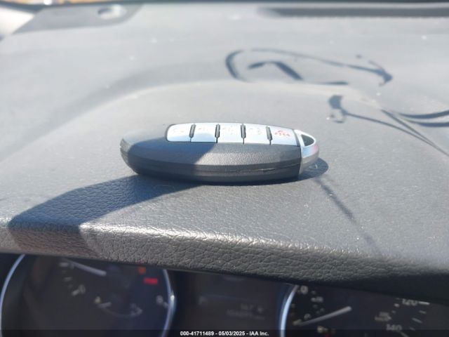 KNMAT2MV8KP541384 Nissan ROGUE SV