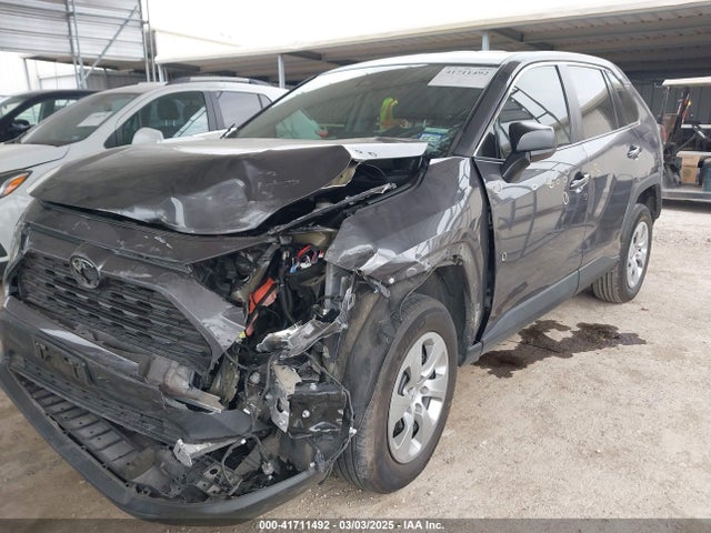 2T3H1RFV0NW212570 Toyota RAV4 LE