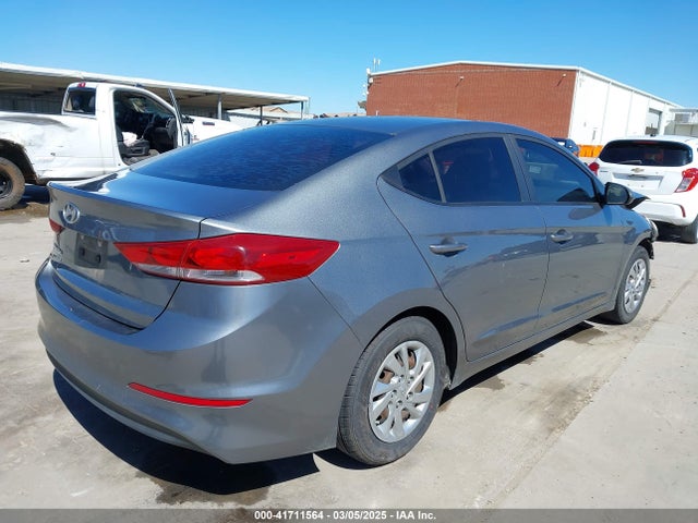 KMHD74LFXJU599905 Hyundai ELANTRA SE