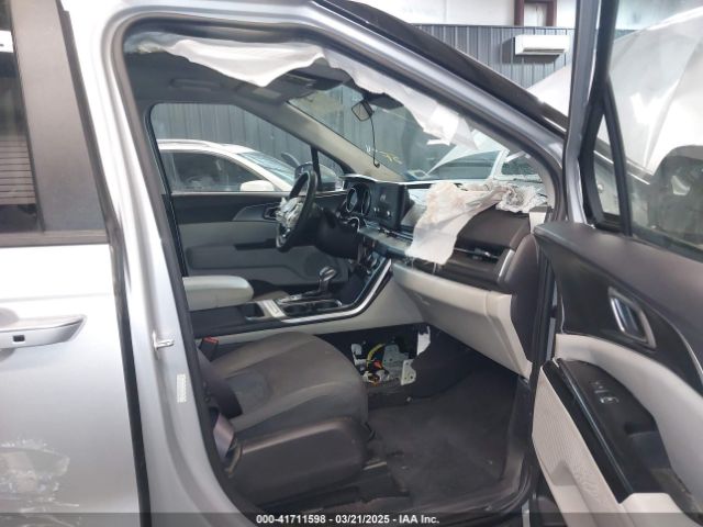 2022 KIA CARNIVAL MPV KNDNB4H37N6134031 Photo 4