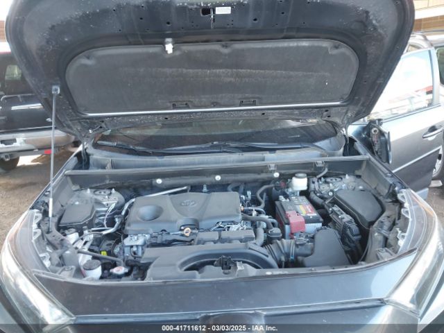 2T3H1RFV0MC099056 Toyota RAV4 LE