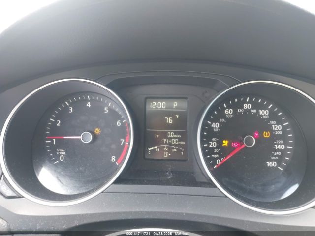 3VW2K7AJ0FM218574 Volkswagen Jetta 2.0l S