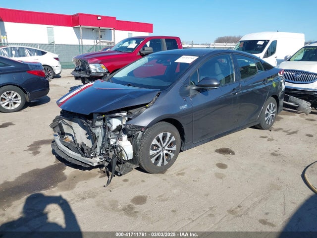 JTDKAMFP0M3176097 Toyota Prius Prime Le