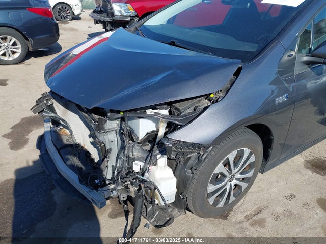 JTDKAMFP0M3176097 Toyota Prius Prime Le