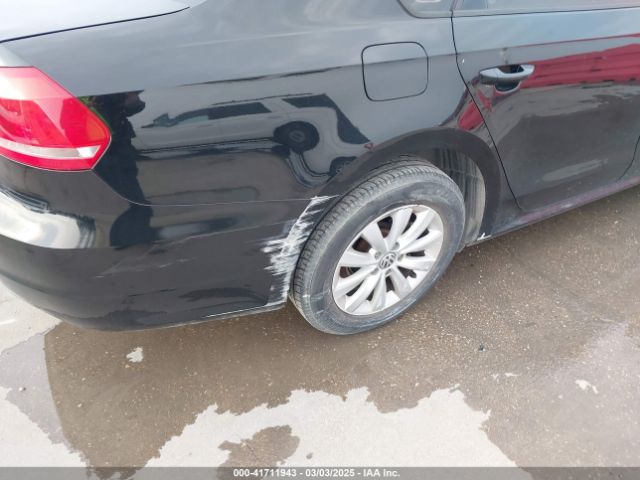 1VWAT7A30EC028218 Volkswagen Passat 1.8t Wolfsburg Edition