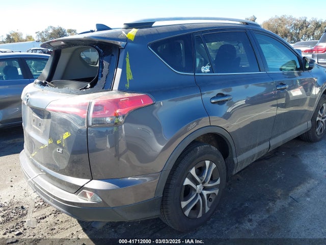 2T3ZFREV1GW294626 Toyota RAV4 LE