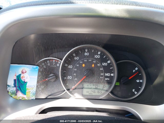 2T3ZFREV1GW294626 Toyota RAV4 LE