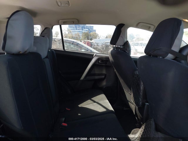 2T3ZFREV1GW294626 Toyota RAV4 LE