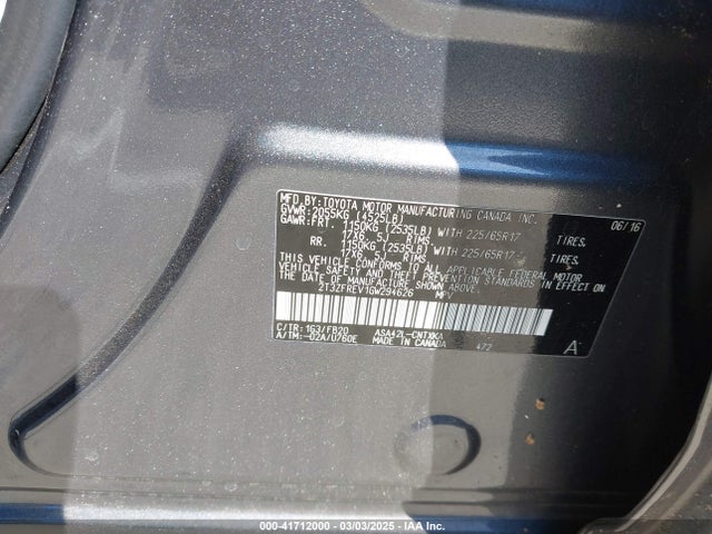 2T3ZFREV1GW294626 Toyota RAV4 LE